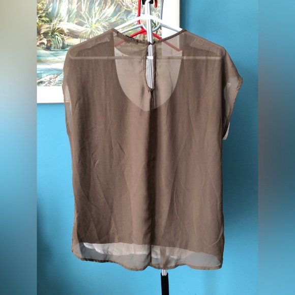 Top - Picture 2 of 2